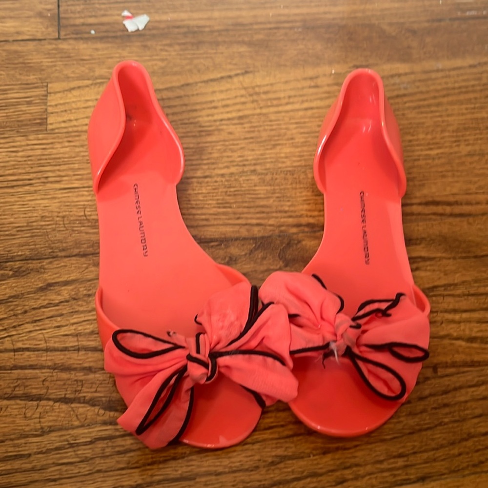 Chinese Laundry Coral Jelly Flats size 39/8